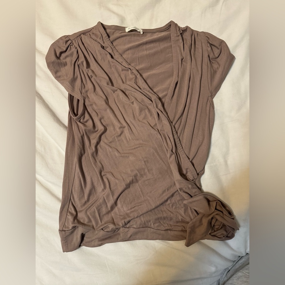 Loveappella wrap top
